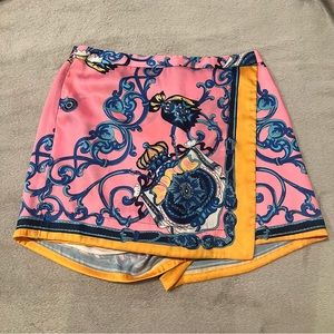 Trendy printed skort